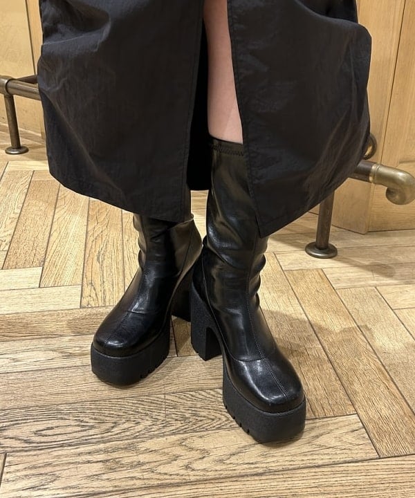 ayaneさんの「BEAMS WOMEN｜Ray BEAMS / プラットフォーム ブーツ」を使ったコーディネート