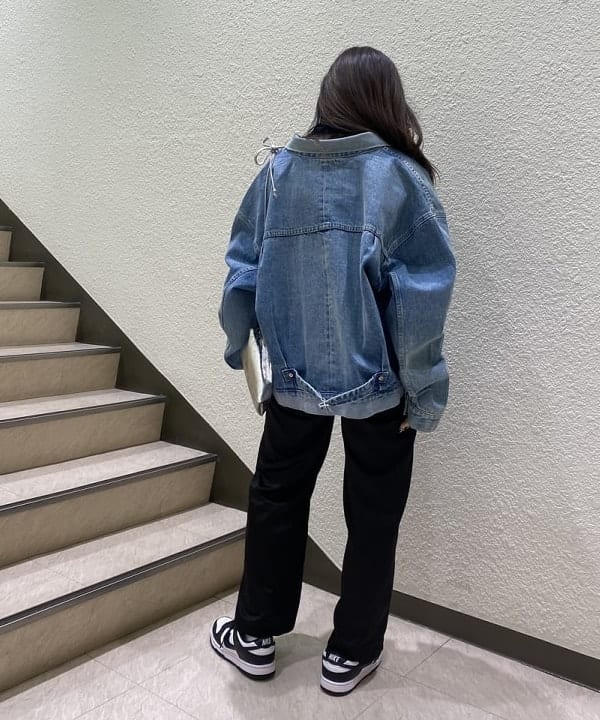 谷坊 ひかるさんの「Ray BEAMS / ストレッチ レース ハイネック トップス」を使ったコーディネート