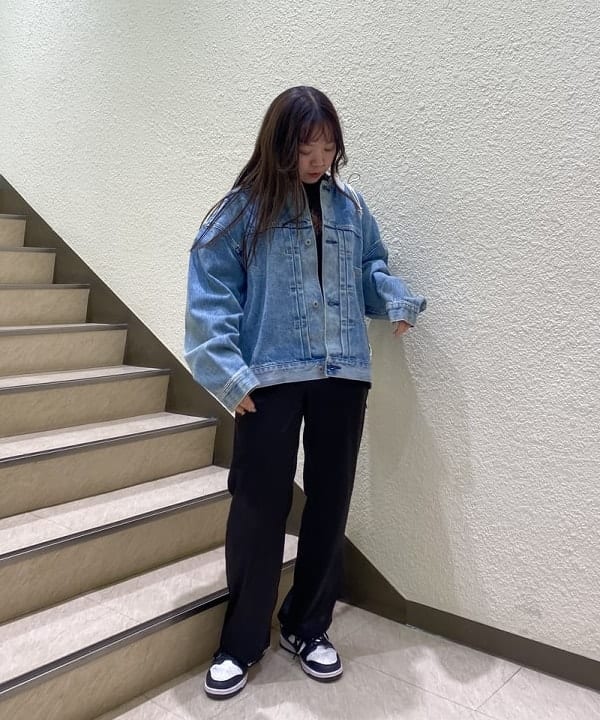 谷坊 ひかるさんの「Ray BEAMS / ストレッチ レース ハイネック トップス」を使ったコーディネート