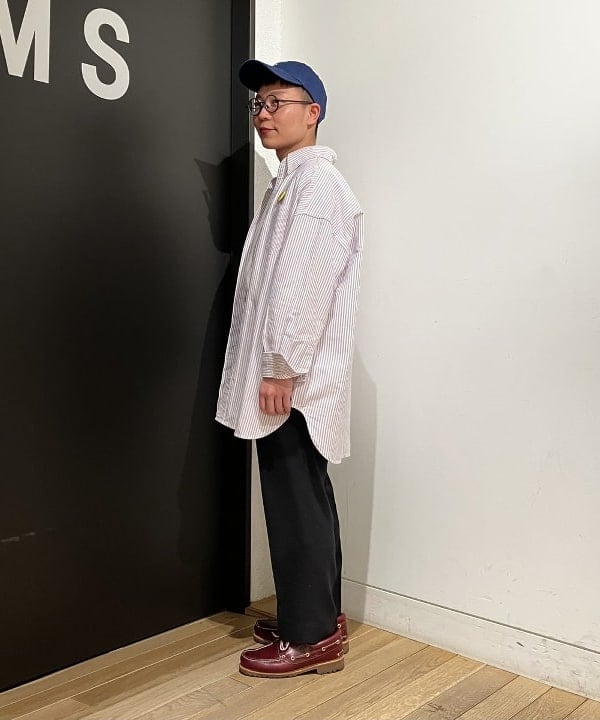 土田 達也さんの「BEAMS WOMEN｜BEAMS BOY / ポリエステル ウール シンチ バック スラックス」を使ったコーディネート