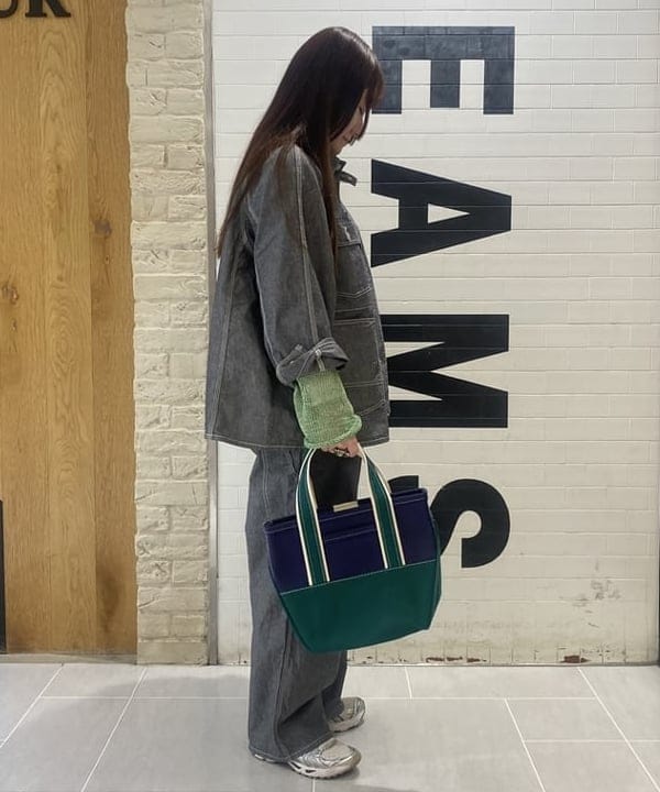 木村 海侑さんの「BEAMS WOMEN｜L.L.Bean / Deep Bottom Deluxe Boat and Tote S」を使ったコーディネート