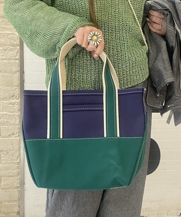 木村 海侑さんの「BEAMS WOMEN｜L.L.Bean / Deep Bottom Deluxe Boat and Tote S」を使ったコーディネート