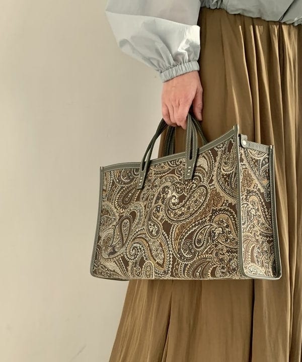 松元 晴佳さんの「BEAMS WOMEN｜AK+1 / アンブレラ スカート」を使ったコーディネート