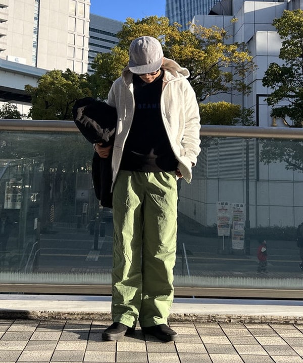 Sunnyさんの「BEAMS ロゴ スウェット 24SS」を使ったコーディネート