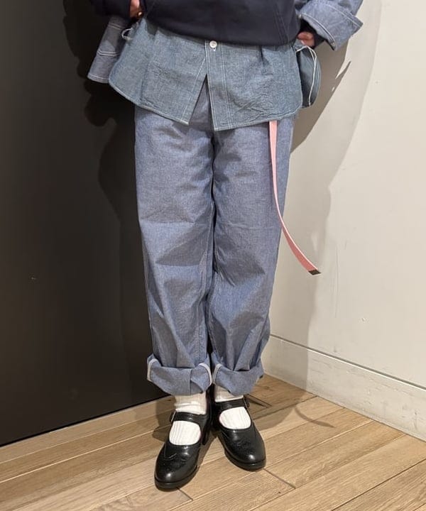 ando naoさんの「BEAMS WOMEN｜【別注】BUZZ RICKSON'S / シャンブレー ロングスリーブ シャツ」を使ったコーディネート