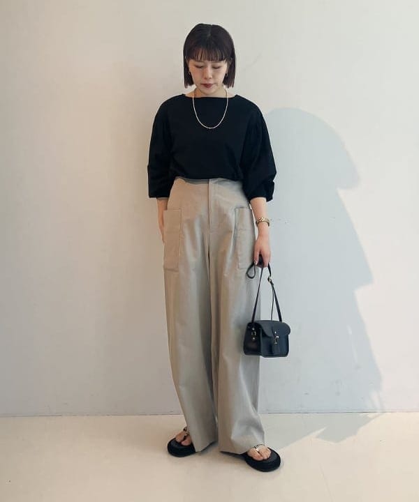 SAKAIさんの「BEAMS WOMEN｜Demi-Luxe BEAMS / コットン リネン リラックス パンツ」を使ったコーディネート