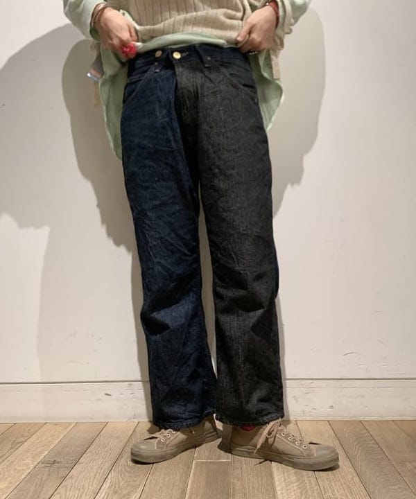 矢野(青木)優香さんの「BEAMS WOMEN｜Lee × maturely / 別注 Indigo & Black Denim Flare Pants」を使ったコーディネート
