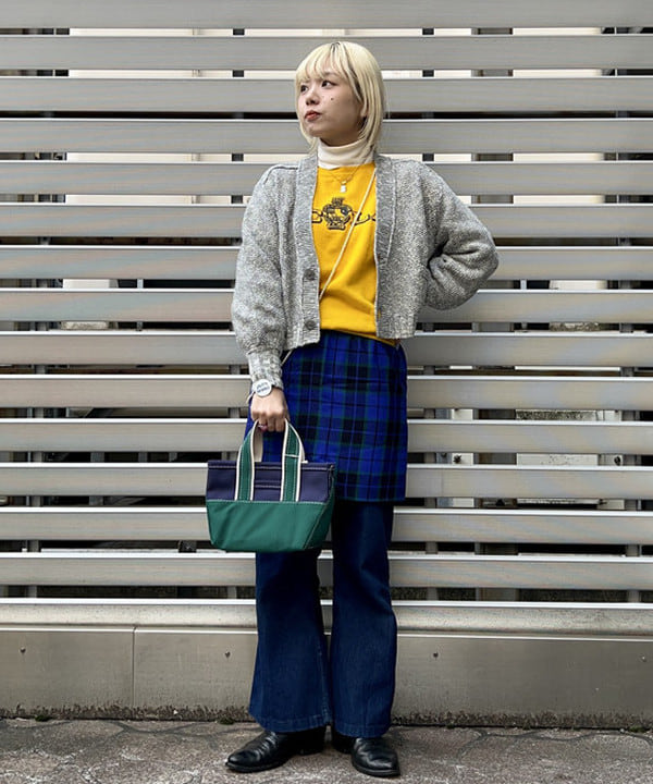 ナツハさんの「BEAMS WOMEN｜L.L.Bean × BEAMS PLUS ＆ BEAMS BOY / Deep Bottom Deluxe Boat and Tote Mini」を使ったコーディネート
