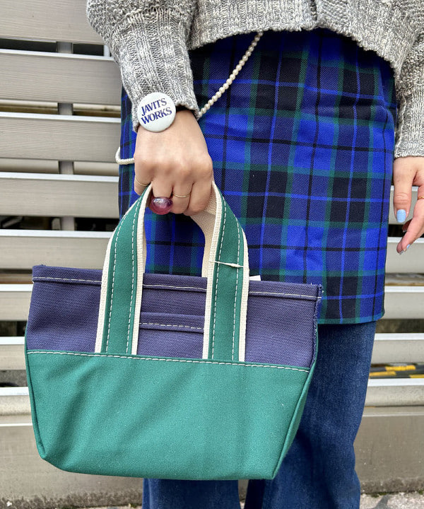 ナツハさんの「BEAMS WOMEN｜L.L.Bean × BEAMS PLUS ＆ BEAMS BOY / Deep Bottom Deluxe Boat and Tote Mini」を使ったコーディネート