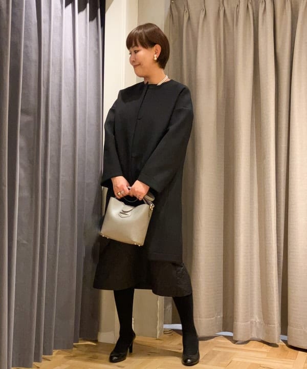 藤井 裕実子さんの「BEAMS WOMEN｜Demi-Luxe BEAMS / ダブルパール イヤリング」を使ったコーディネート
