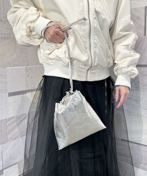 庭野 優紀さんの「BEAMS BOY / 樹脂 パール ロング ネックレス」を使ったコーディネート