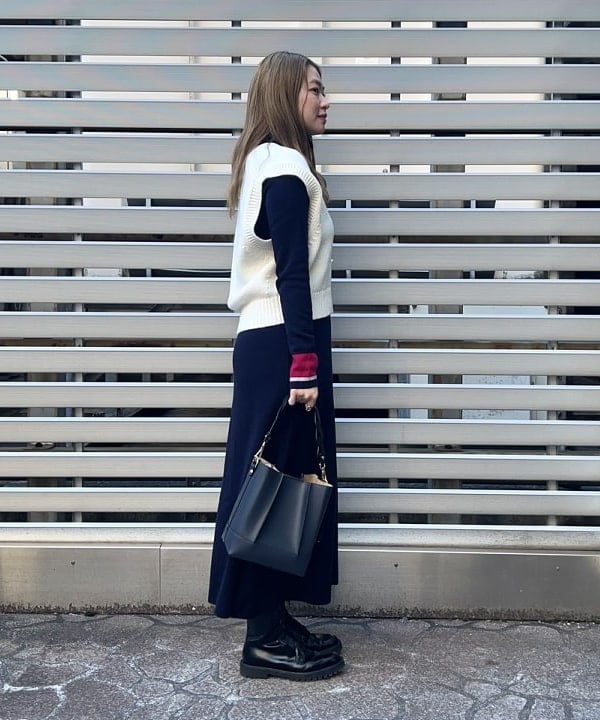 千田 静香さんの「BEAMS WOMEN｜BATONER / コットン ボンバー ベスト」を使ったコーディネート