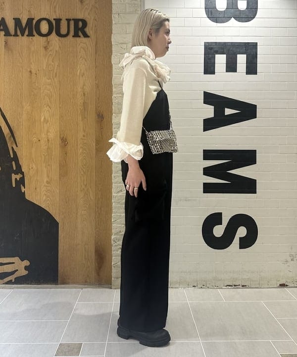 Nagumo Yukiさんの「BEAMS WOMEN｜Ray BEAMS / カーゴ ポケット サロペット」を使ったコーディネート