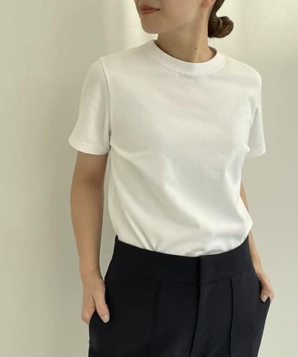 住吉　明佳さんの「BEAMS WOMEN｜AK+1 / ストレッチ パンツ」を使ったコーディネート