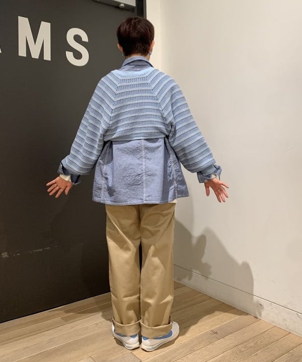 矢野(青木)優香さんの「BEAMS WOMEN｜BUZZ RICKSON'S × BEAMS BOY / チノパンツ」を使ったコーディネート