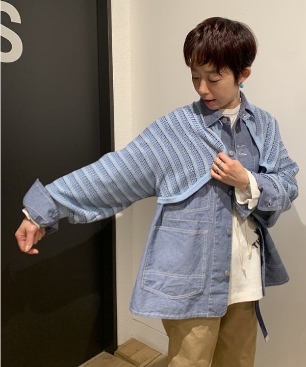 矢野(青木)優香さんの「BEAMS WOMEN｜BUZZ RICKSON'S × BEAMS BOY / チノパンツ」を使ったコーディネート
