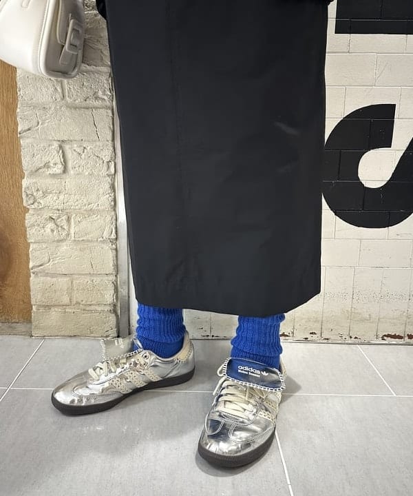 Nagumo Yukiさんの「BEAMS WOMEN｜BEAMS BOY / ラメ リブ クルー ソックス NEW」を使ったコーディネート