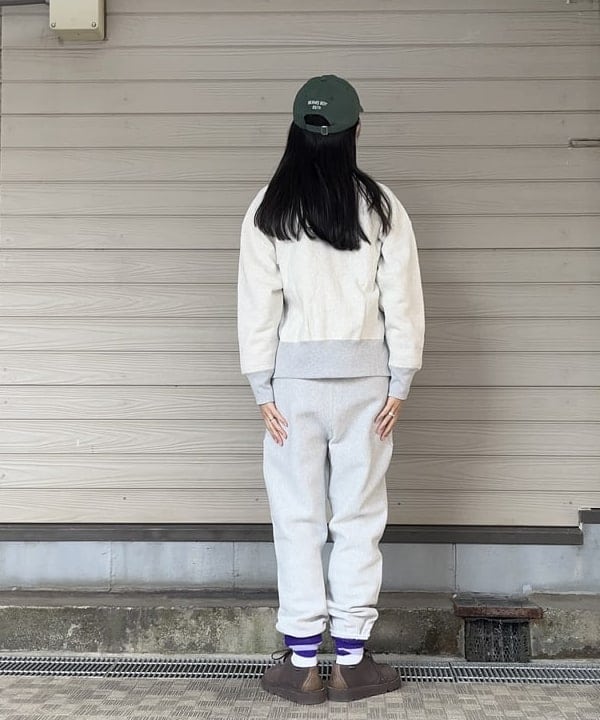 ミナミマリコさんの「BEAMS WOMEN｜Champion × BEAMS BOY / 別注 リバースウィーブ(R) スナップカーディガン」を使ったコーディネート