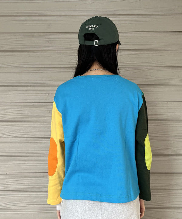 ミナミマリコさんの「BEAMS WOMEN｜Champion × BEAMS BOY / 別注 リバースウィーブ(R) スナップカーディガン」を使ったコーディネート