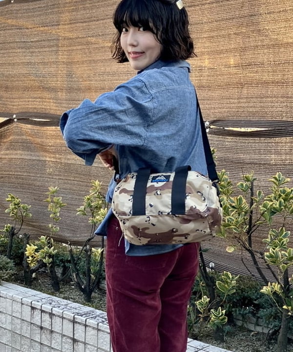 小原 もこさんの「BEAMS WOMEN｜【別注】BUZZ RICKSON'S / シャンブレー ロングスリーブ シャツ」を使ったコーディネート