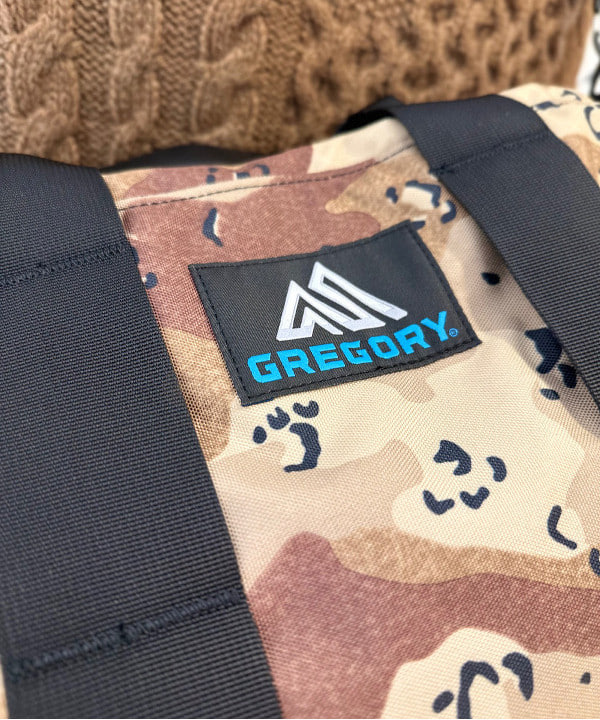 佐々木 優さんの「BEAMS WOMEN｜BEAMS PLUS / Cardigan Alan Patchwork」を使ったコーディネート