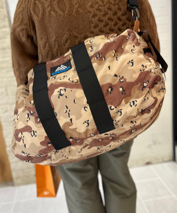 佐々木 優さんの「BEAMS WOMEN｜BEAMS PLUS / Cardigan Alan Patchwork」を使ったコーディネート