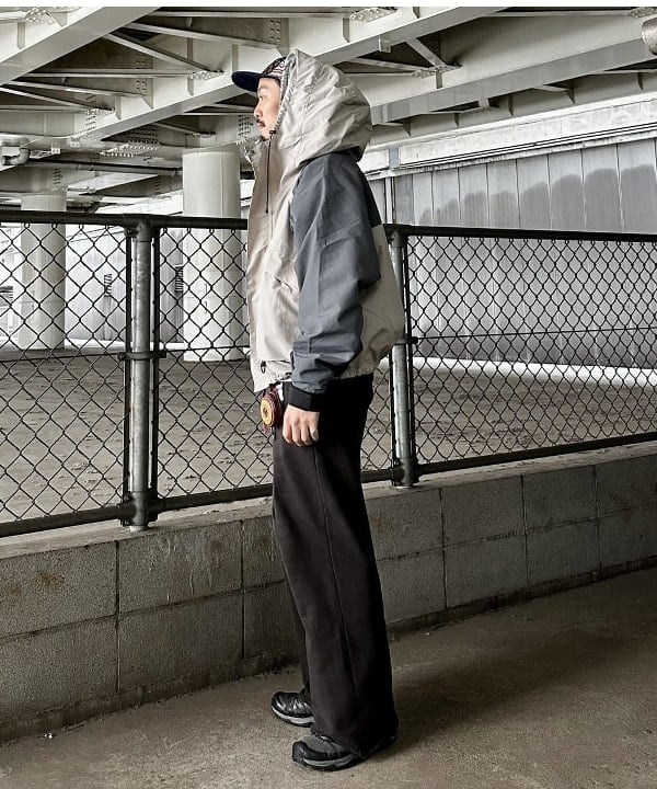 佐々木 祐太さんの「BEAMS WOMEN｜BEAMS / ツリー柄プリント フルジップフーディ」を使ったコーディネート