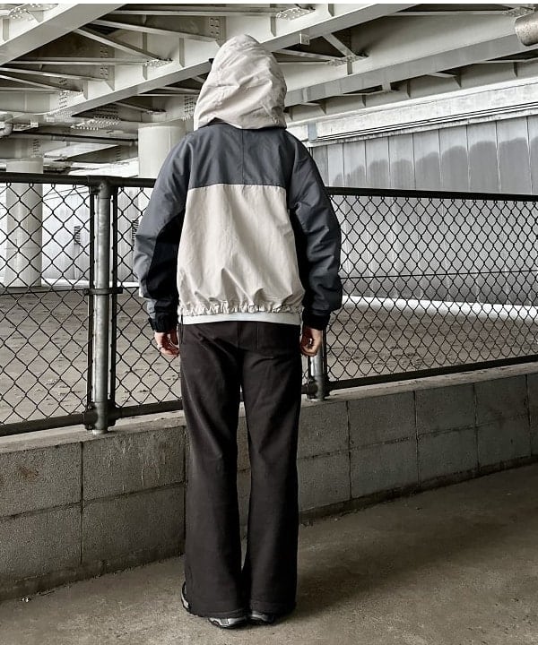 佐々木 祐太さんの「BEAMS WOMEN｜BEAMS / ツリー柄プリント フルジップフーディ」を使ったコーディネート