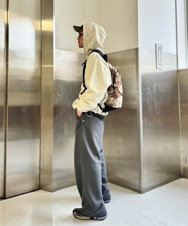 Ryohei Takataさんの「BEAMS WOMEN｜BEAMS / テック カーゴパンツ」を使ったコーディネート