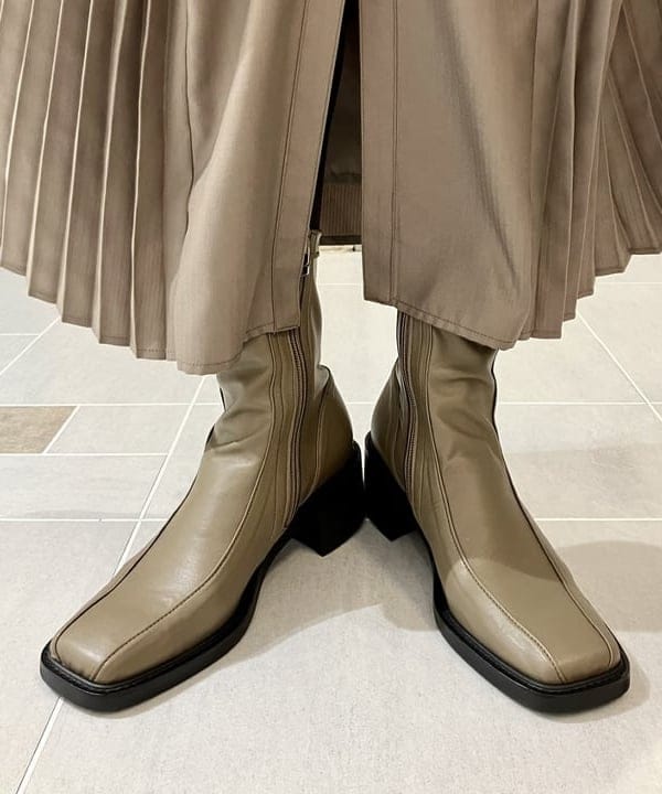 原田 まりんさんの「BEAMS WOMEN｜Ray BEAMS / ストレッチ ショート ブーツ」を使ったコーディネート