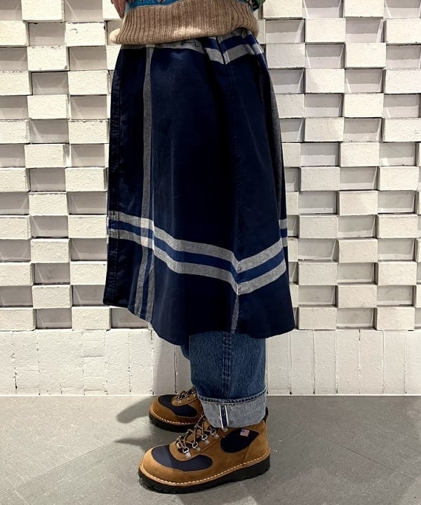小原 もこさんの「BEAMS WOMEN｜BEAMS BOY / ラメ リブ クルー ソックス NEW」を使ったコーディネート