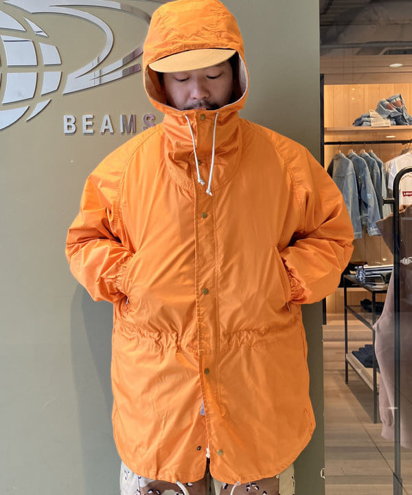 滝沢 一喜さんの「BEAMS WOMEN｜BEAMS PLUS / 2.5レイヤー ナイロン タッサー マウンテンパーカー」を使ったコーディネート