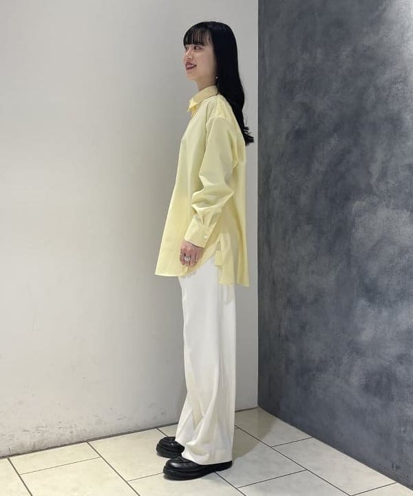 高木 菜央さんの「BEAMS WOMEN｜Demi-Luxe BEAMS / ソフト ドレープ タックパンツ」を使ったコーディネート