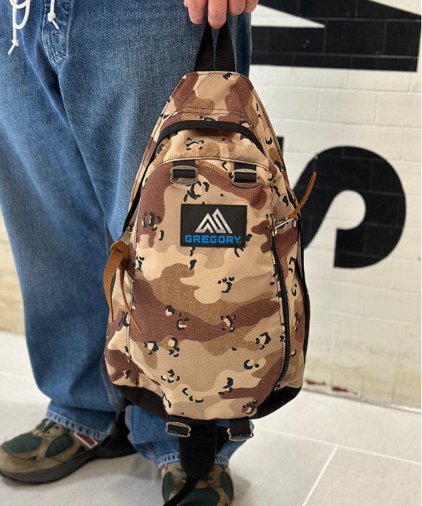 佐々木 優さんの「BEAMS WOMEN｜BEAMS PLUS / デニム ペインターパンツ」を使ったコーディネート