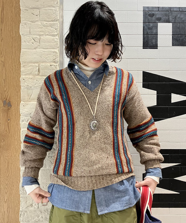 小原 もこさんの「BEAMS WOMEN｜【別注】BUZZ RICKSON'S / シャンブレー ロングスリーブ シャツ」を使ったコーディネート