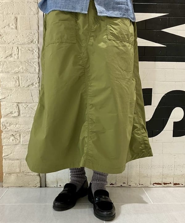 小原 もこさんの「BEAMS WOMEN｜【別注】BUZZ RICKSON'S / シャンブレー ロングスリーブ シャツ」を使ったコーディネート