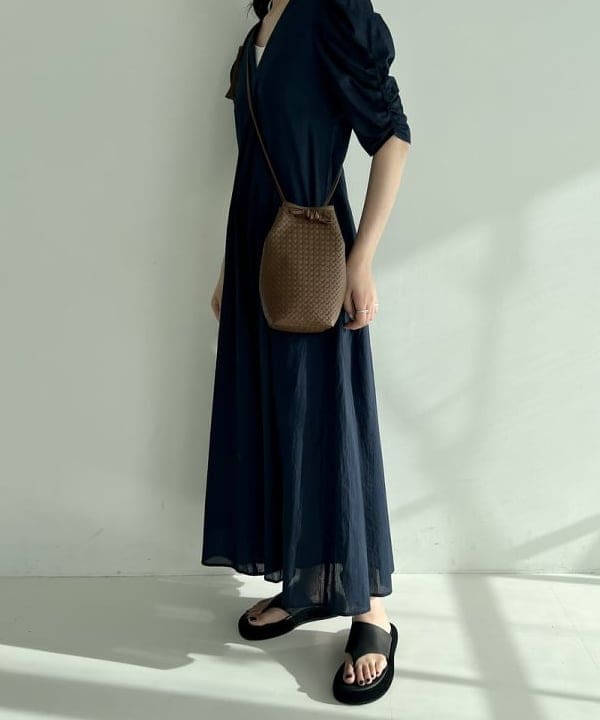 中丸　栞さんの「BEAMS WOMEN｜Purpred / トング ピロー サンダル」を使ったコーディネート
