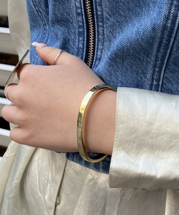 中川　ゆららさんの「BEAMS WOMEN｜GIANNI CHIARINI / CAMILLA メタリック レザートートバッグ」を使ったコーディネート