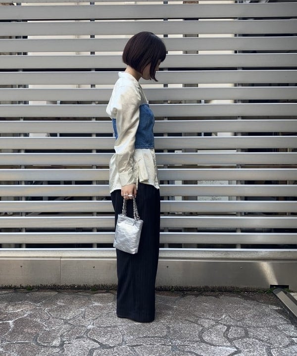 中川　ゆららさんの「BEAMS WOMEN｜GIANNI CHIARINI / CAMILLA メタリック レザートートバッグ」を使ったコーディネート