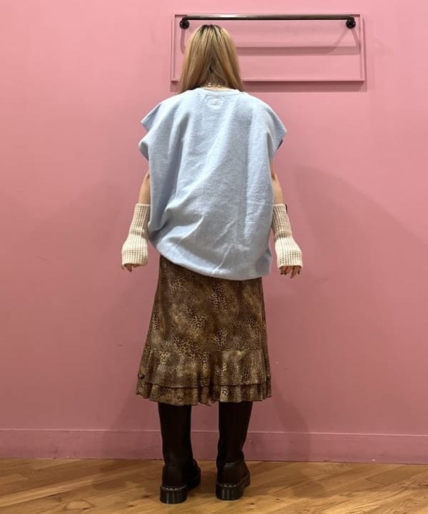 コスゲさんの「BEAMS WOMEN｜Dr.Martens / 1B60 BEX 20 ホール ブーツ」を使ったコーディネート