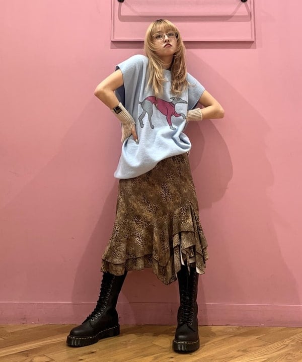 コスゲさんの「BEAMS WOMEN｜Dr.Martens / 1B60 BEX 20 ホール ブーツ」を使ったコーディネート
