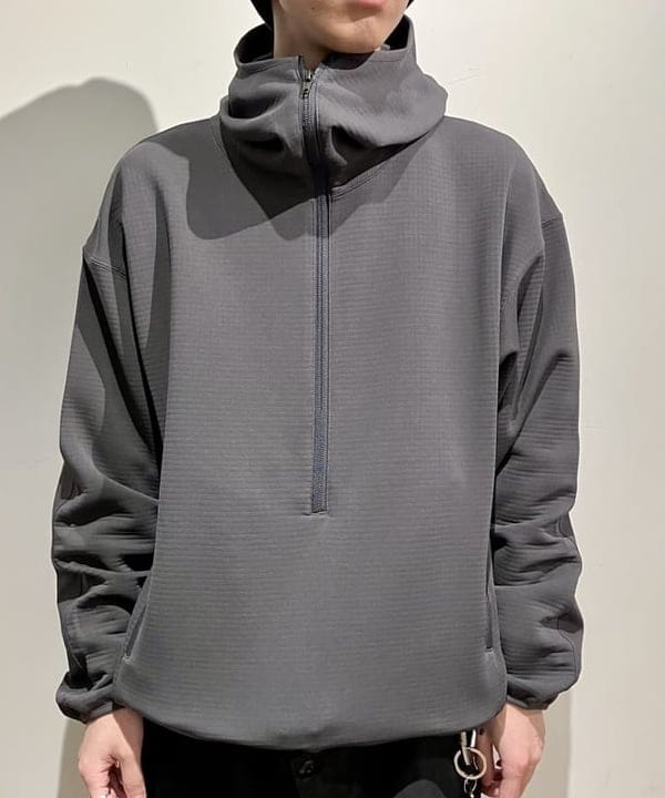 西村 光平さんの「BEAMS WOMEN｜BEAMS / レイズド ハーフジップ フーディ」を使ったコーディネート