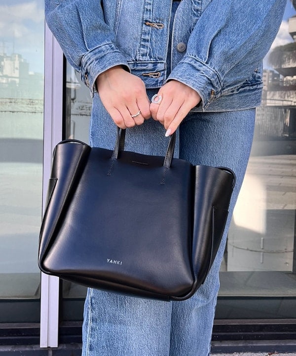 ちりこさんの「BEAMS WOMEN｜LEVI&rsquo;S(R) / RIBCAGE BELLS」を使ったコーディネート