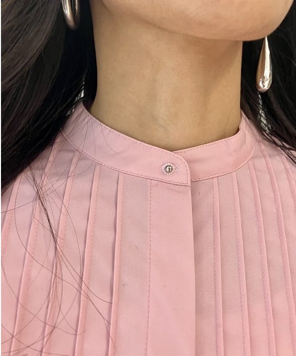 五十峯 さよさんの「BEAMS WOMEN｜GIANNI CHIARINI / CAMILLA メタリック レザートートバッグ」を使ったコーディネート