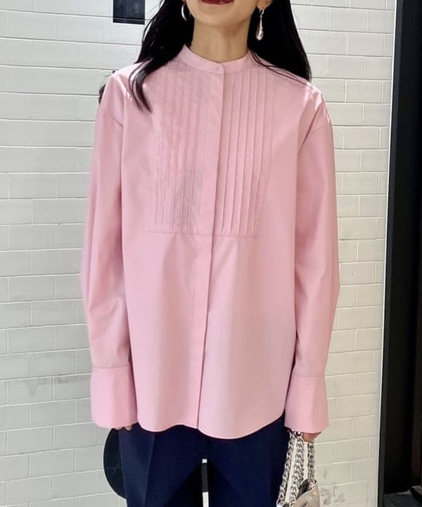 五十峯 さよさんの「BEAMS WOMEN｜GIANNI CHIARINI / CAMILLA メタリック レザートートバッグ」を使ったコーディネート