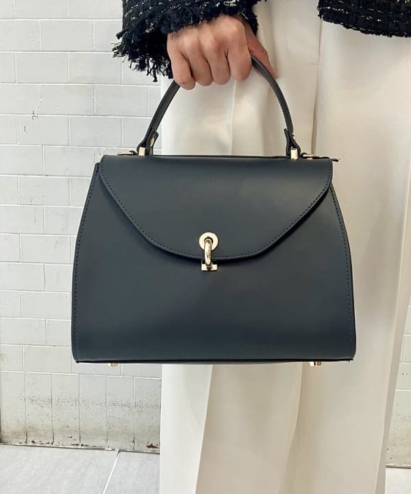 五十峯 さよさんの「BEAMS WOMEN｜オーガンジー リボンブラウス」を使ったコーディネート