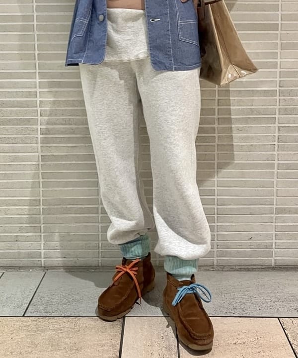 小原 もこさんの「BEAMS WOMEN｜BEAMS BOY / BBロゴ ショップバック」を使ったコーディネート