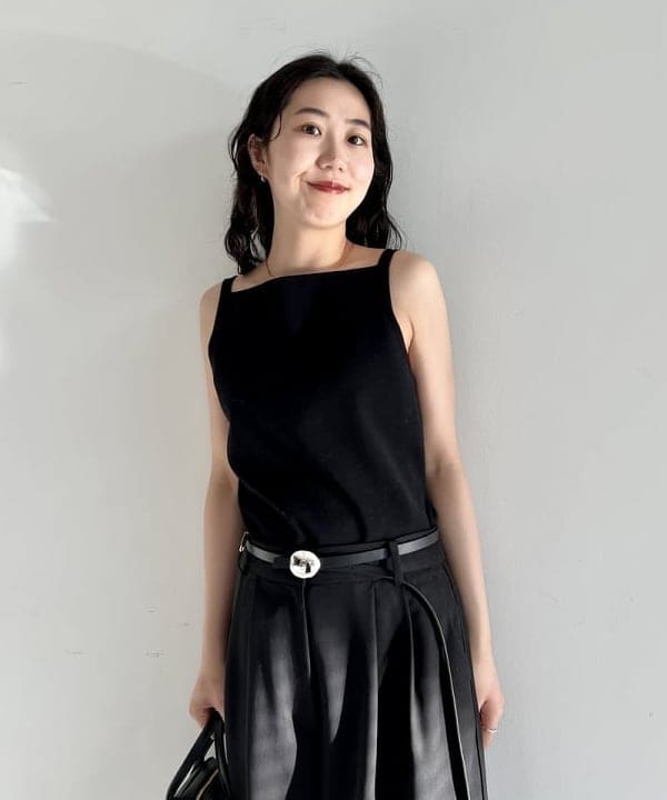 中丸　栞さんの「BEAMS WOMEN｜ヘルシー ニットキャミソール .M」を使ったコーディネート
