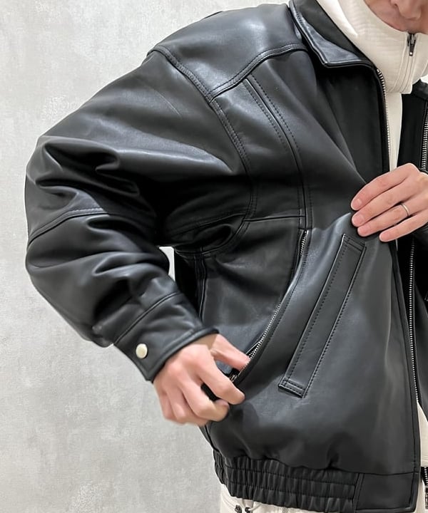 平柳 楓馬さんの「BEAMS WOMEN｜ワイドフィット 4ポケット レザー ブルゾン」を使ったコーディネート