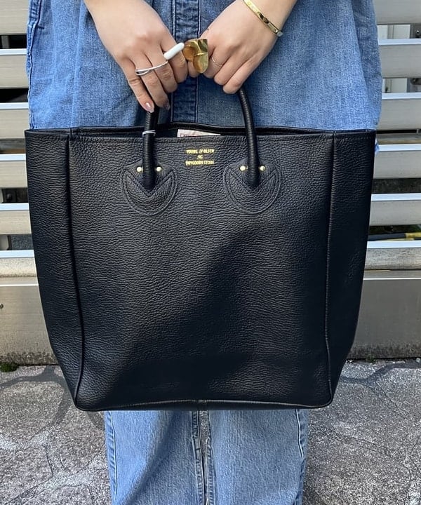 中川　ゆららさんの「BEAMS WOMEN｜YOUNG&OLSEN / レザートートバッグ M」を使ったコーディネート